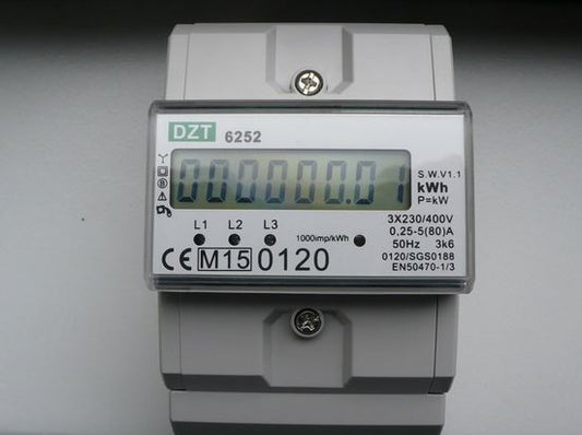 DZT 6252 - 230/400V 5(80)A LCD 6+2